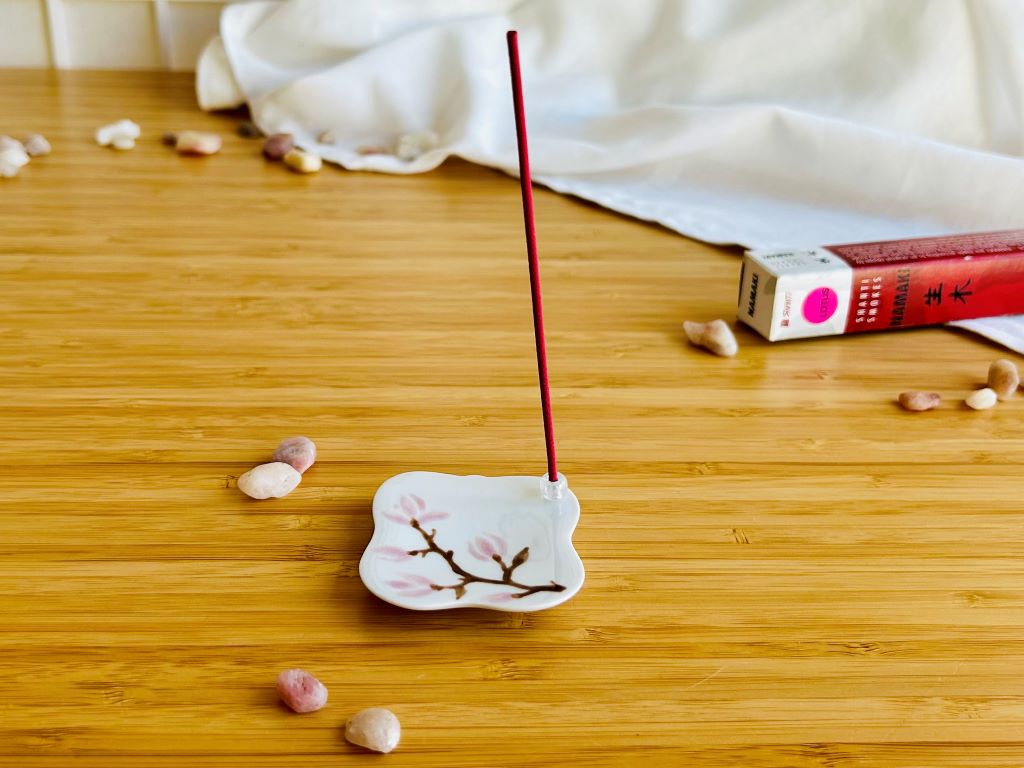 porcelain incense stick holder "Scent of a Spring Dream" 5.5x5.5 cm