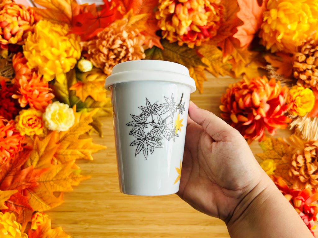 Maple Leaf To Go Mug with Gold 300 ml