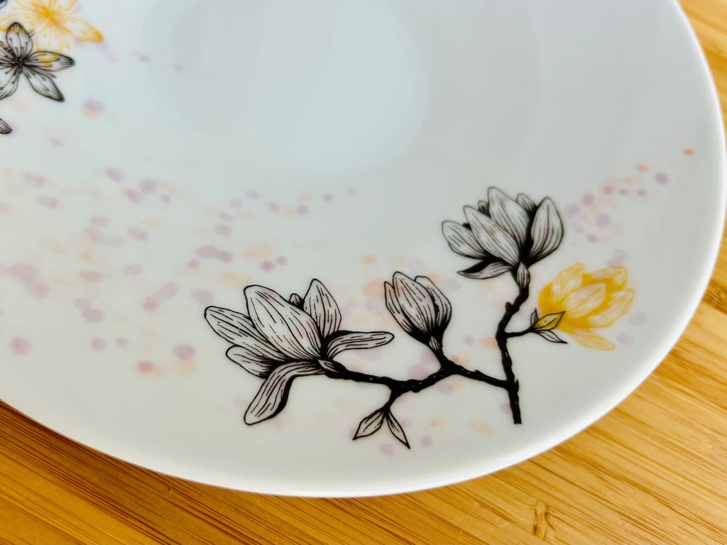 "Spring Japan" dinner set in a gift box