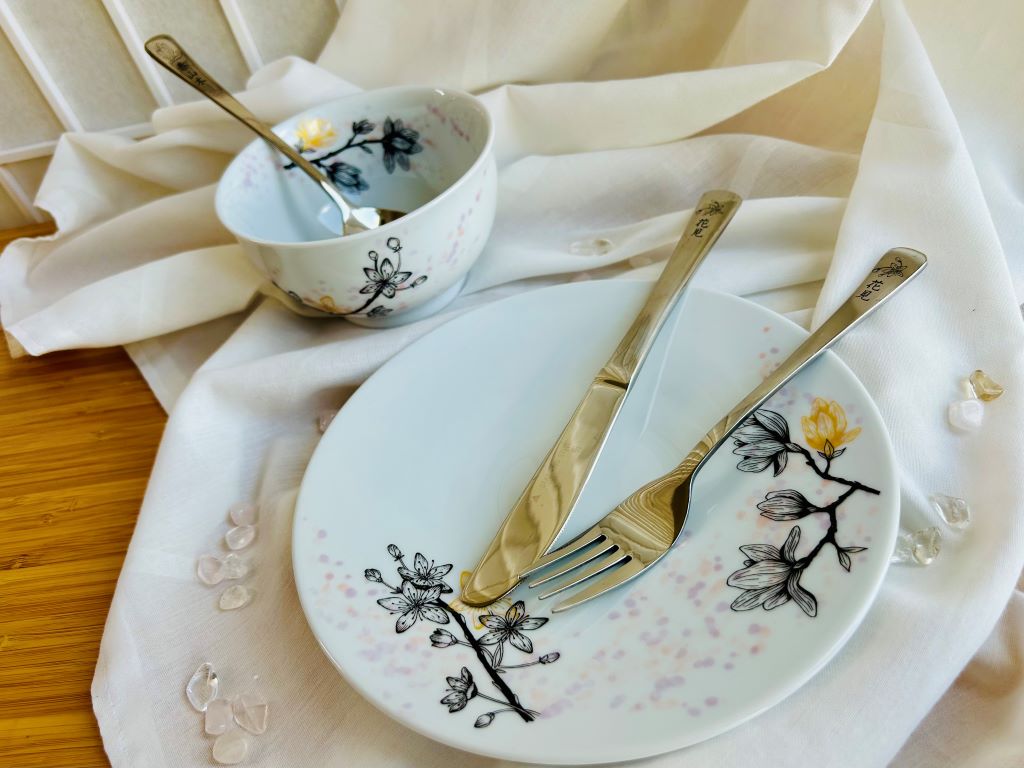 "Spring Japan" dinner set in a gift box