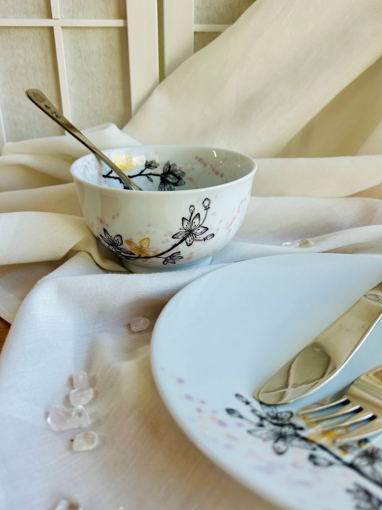 "Spring Japan" dinner set in a gift box