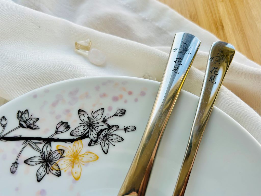 "Spring Japan" dinner set in a gift box