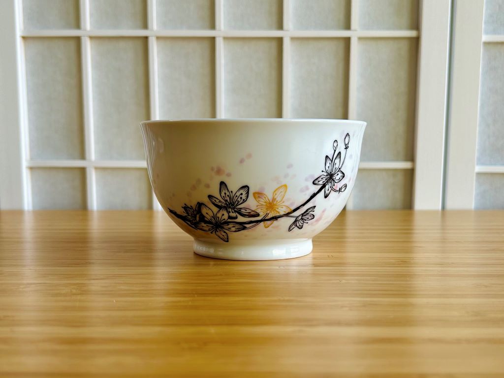 "Spring Japan" dinner set in a gift box
