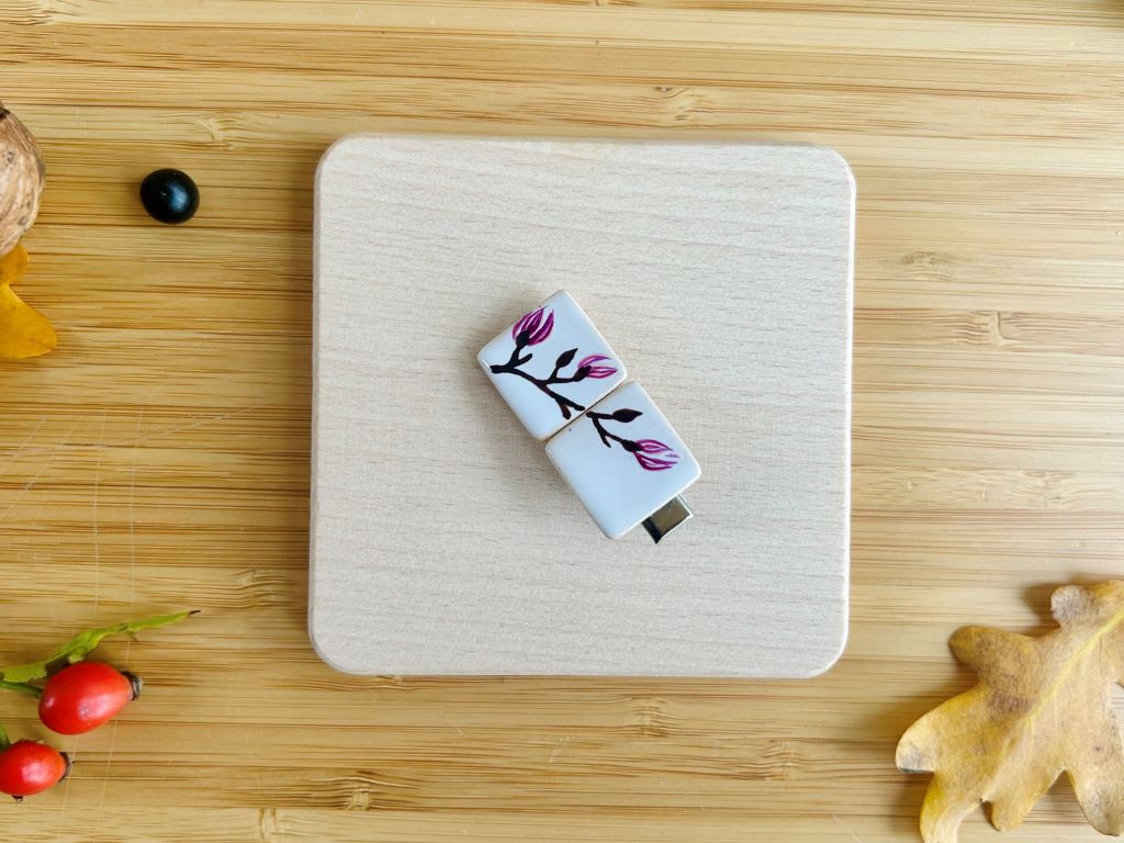 Ceramic buckle "Scent of a Spring Dream"