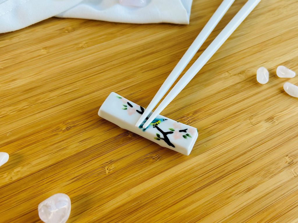 Chopstick rest "Bird on a cherry blossom branch" 6x1.5 cm