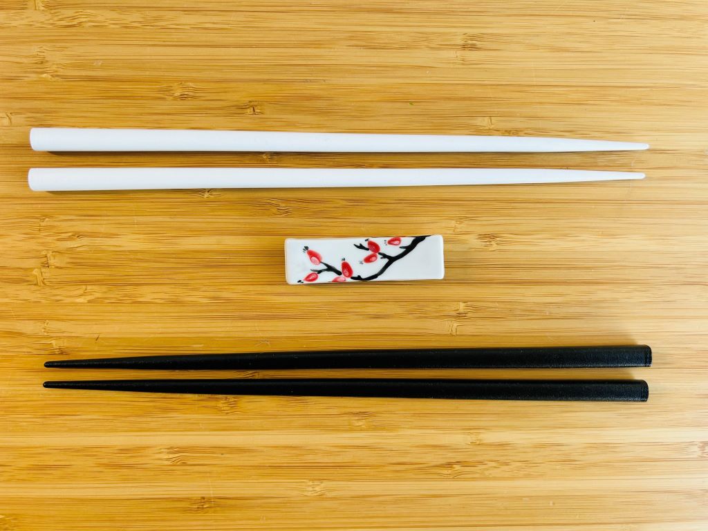 Chopstick rest "Rosehip tea" 6x1.5 cm