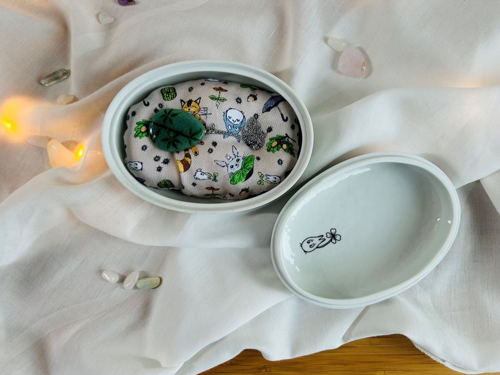 "Totoro" porcelain jewelry box with a pillow