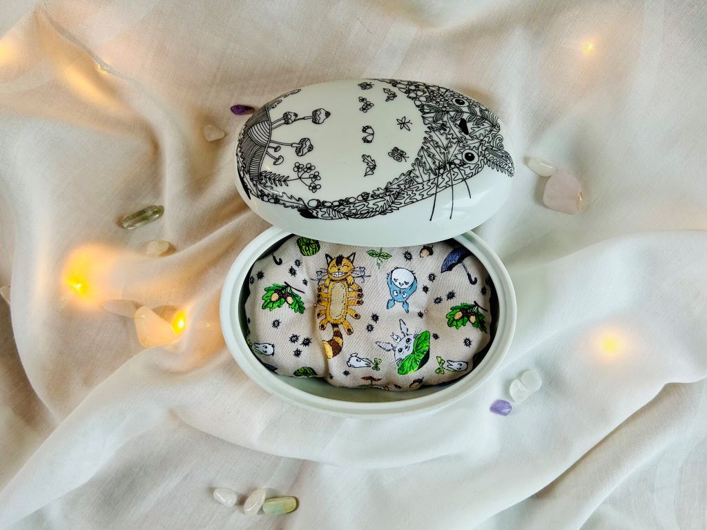 "Totoro" porcelain jewelry box with a pillow