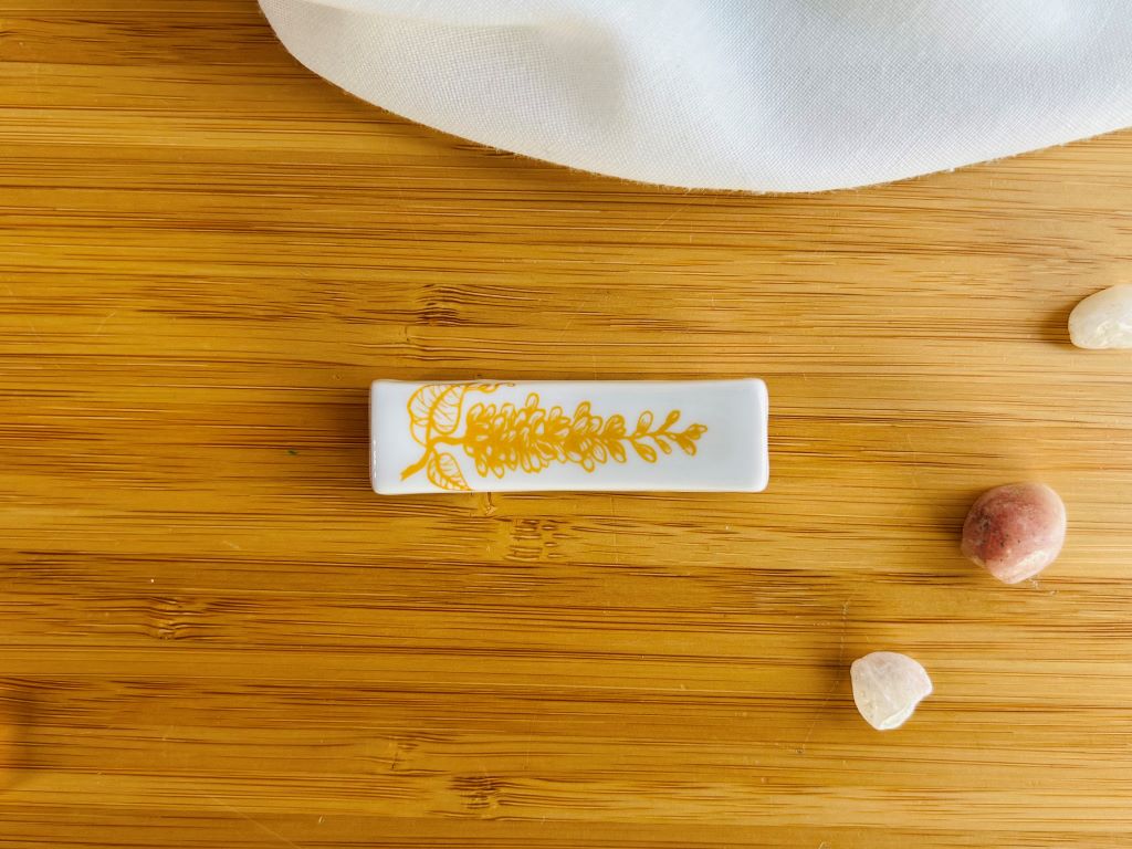Chopstick rest "Wisteria" gold 6x1.5 cm