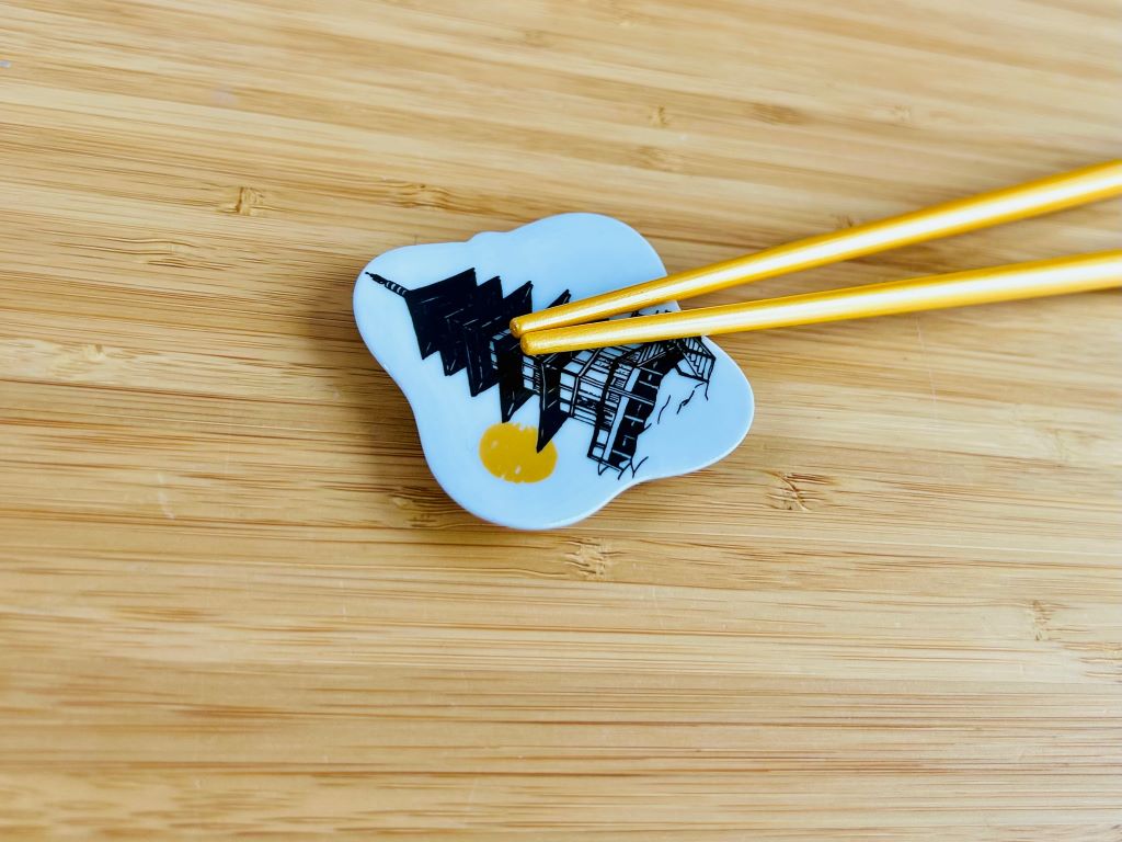 Chopstick rest, square, "Pagoda" 5.5x5.5 cm