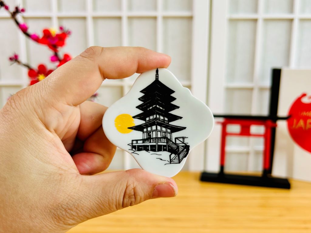 Chopstick rest, square, "Pagoda" 5.5x5.5 cm