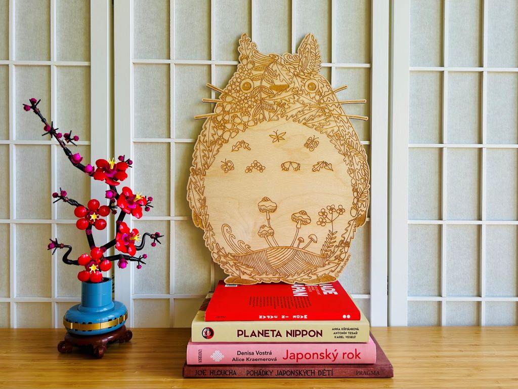 dřevěný obraz jako omalovánka "Totoro"