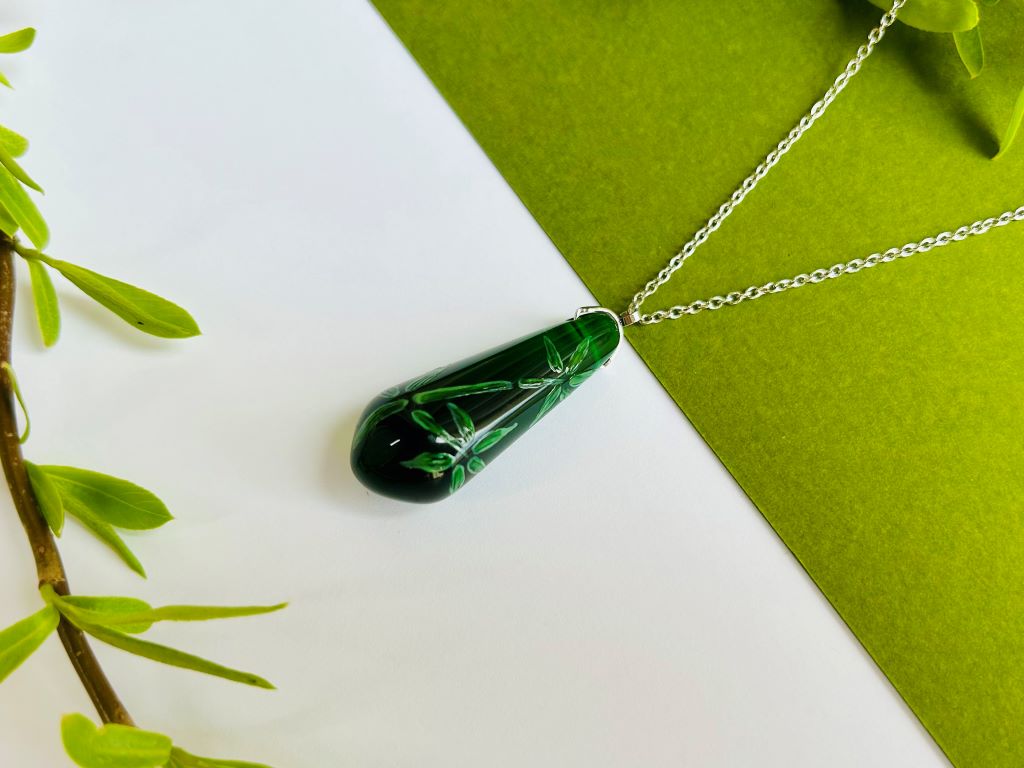 Set aus Glasschmuck „Bambushain“ Halskette und Ohrringe