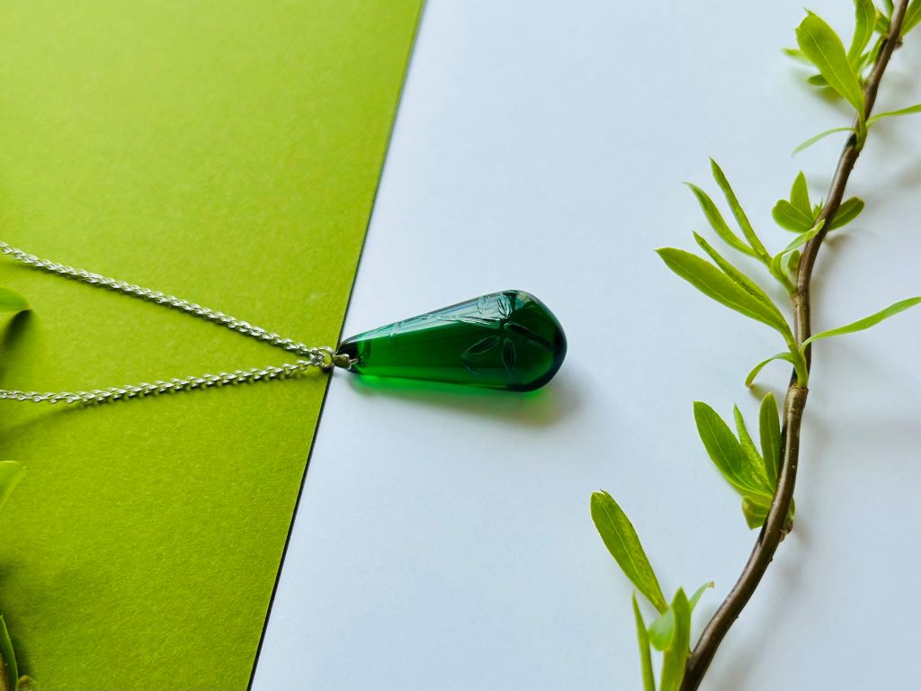 Set aus Glasschmuck „Bambushain“ Halskette und Ohrringe