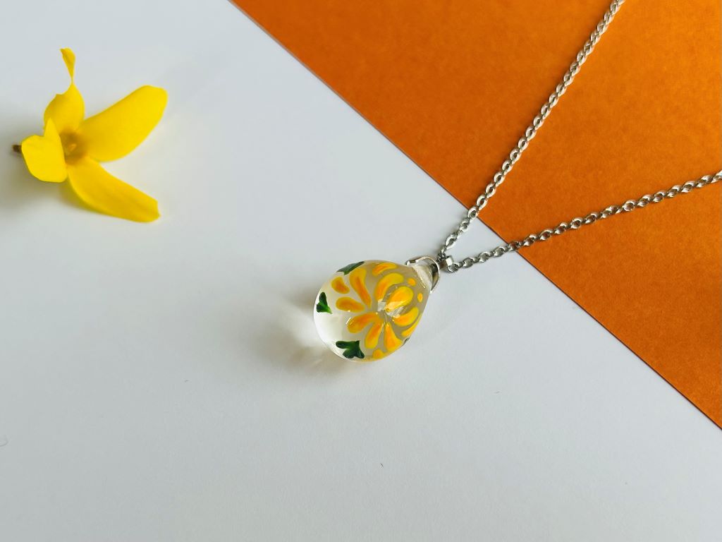 Glass necklace "Imperial Chrysanthemum"