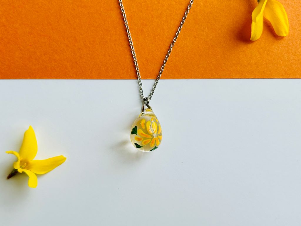 Glass necklace "Imperial Chrysanthemum"