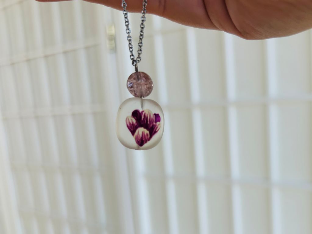 Glass necklace "Scent of a Spring Dream"