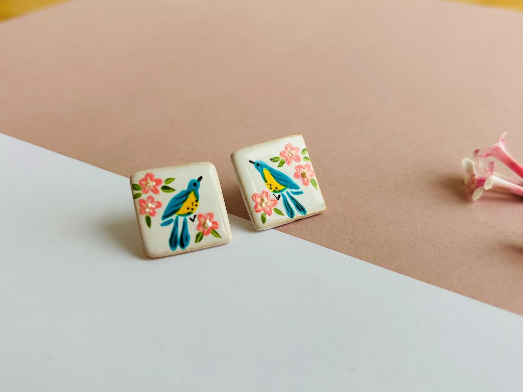 Keramikohrringe „Vogel auf Kirschblüte“