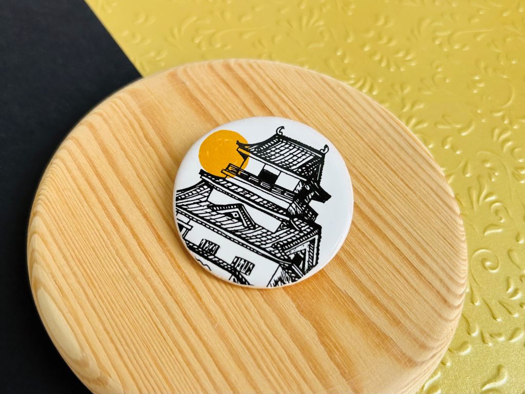 Keramikbrosche "Architektur des alten Japan"