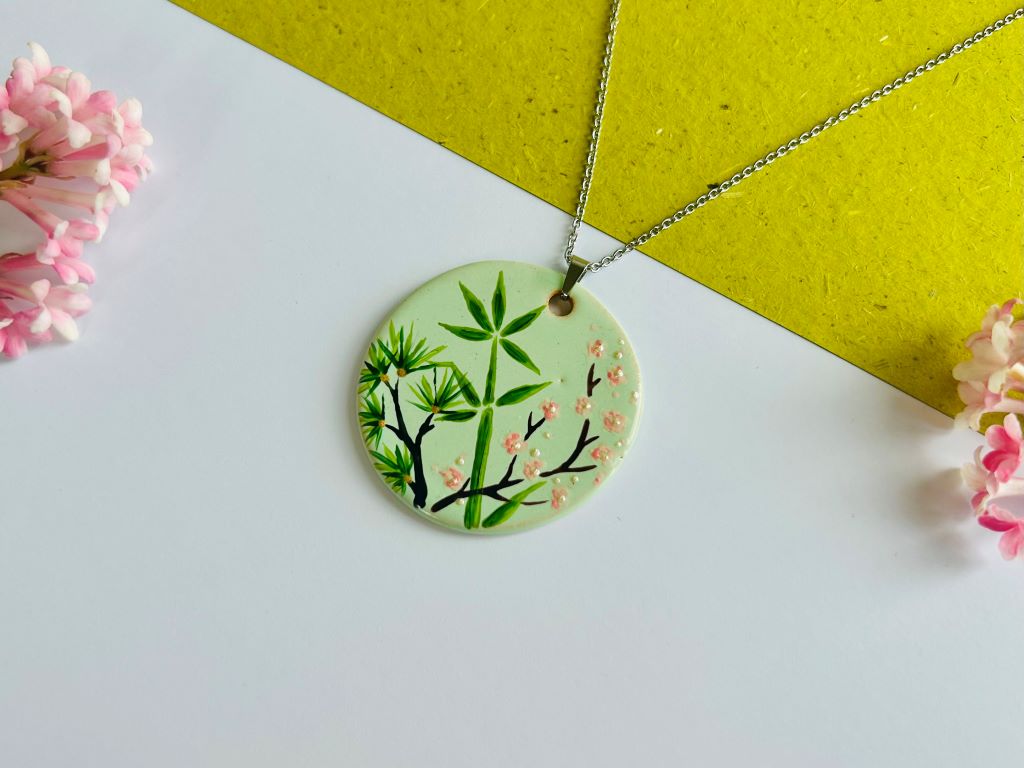 ceramic necklace "Three Friends of Winter"