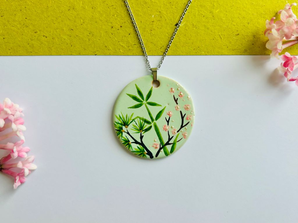 ceramic necklace "Three Friends of Winter"