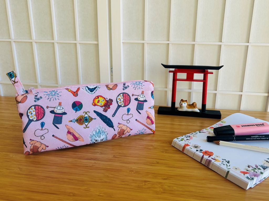 Pencil case "Love & Magic"