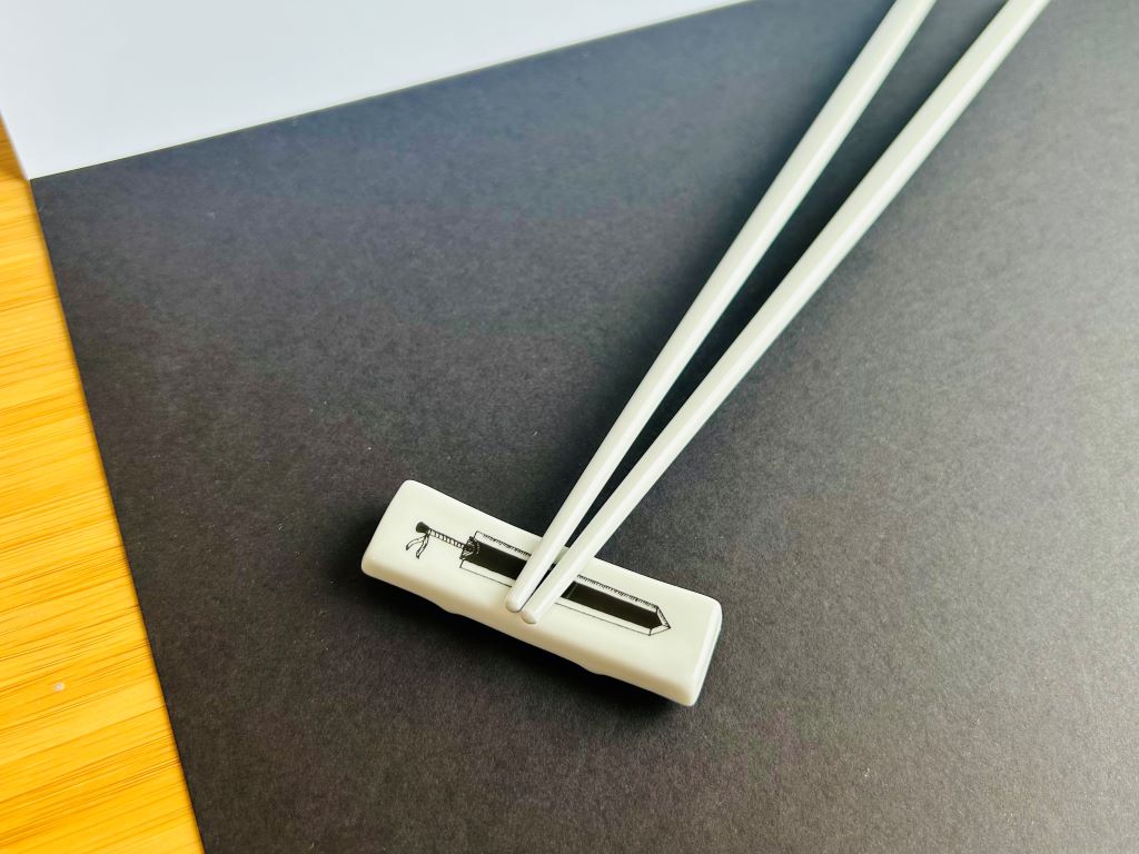 Chopstick rest "Anime Swords" 6x1.5 cm
