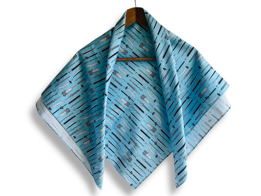 Großes Tuch „Anime-Schwerter“ 100x100 cm