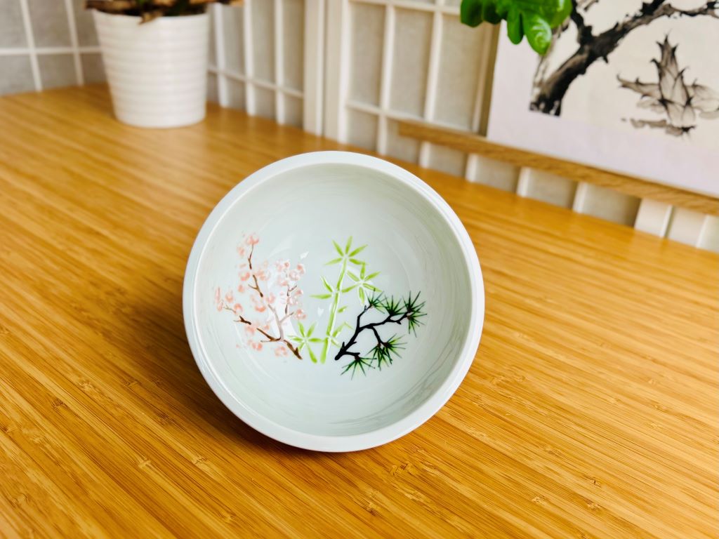 Large bowl "Three Winter Friends" diameter 16 cm