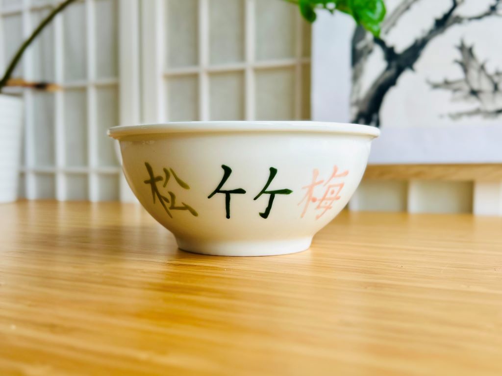 Large bowl "Three Winter Friends" diameter 16 cm