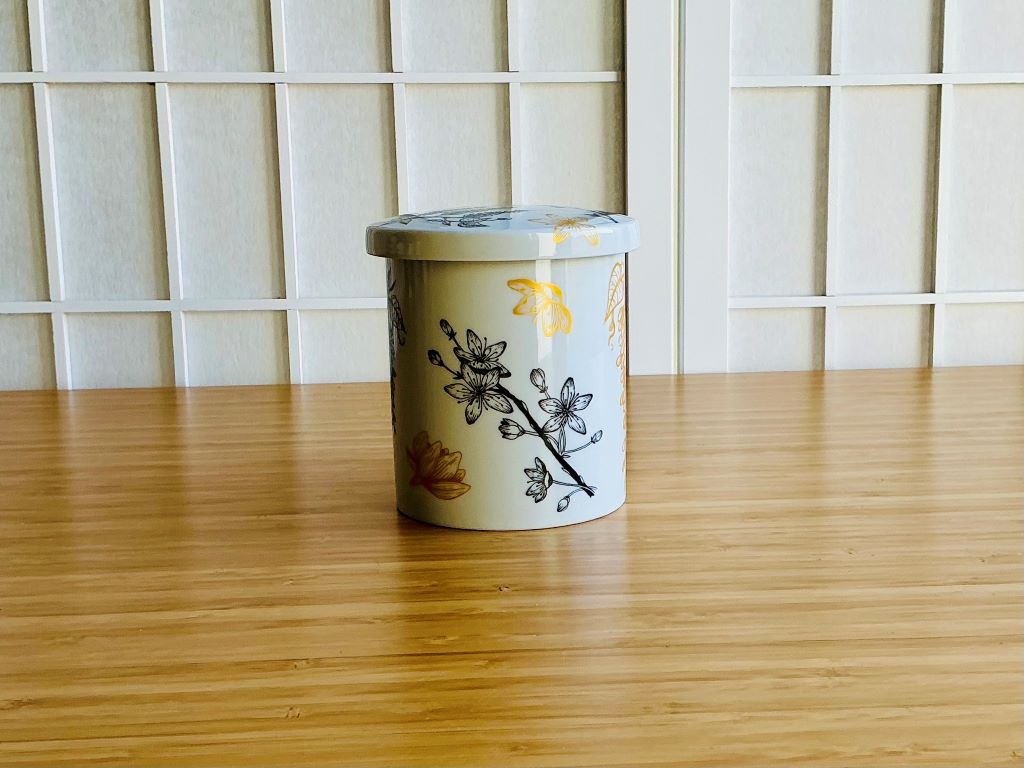 Mug "Spring Japan" with infuser and lid 300 ml
