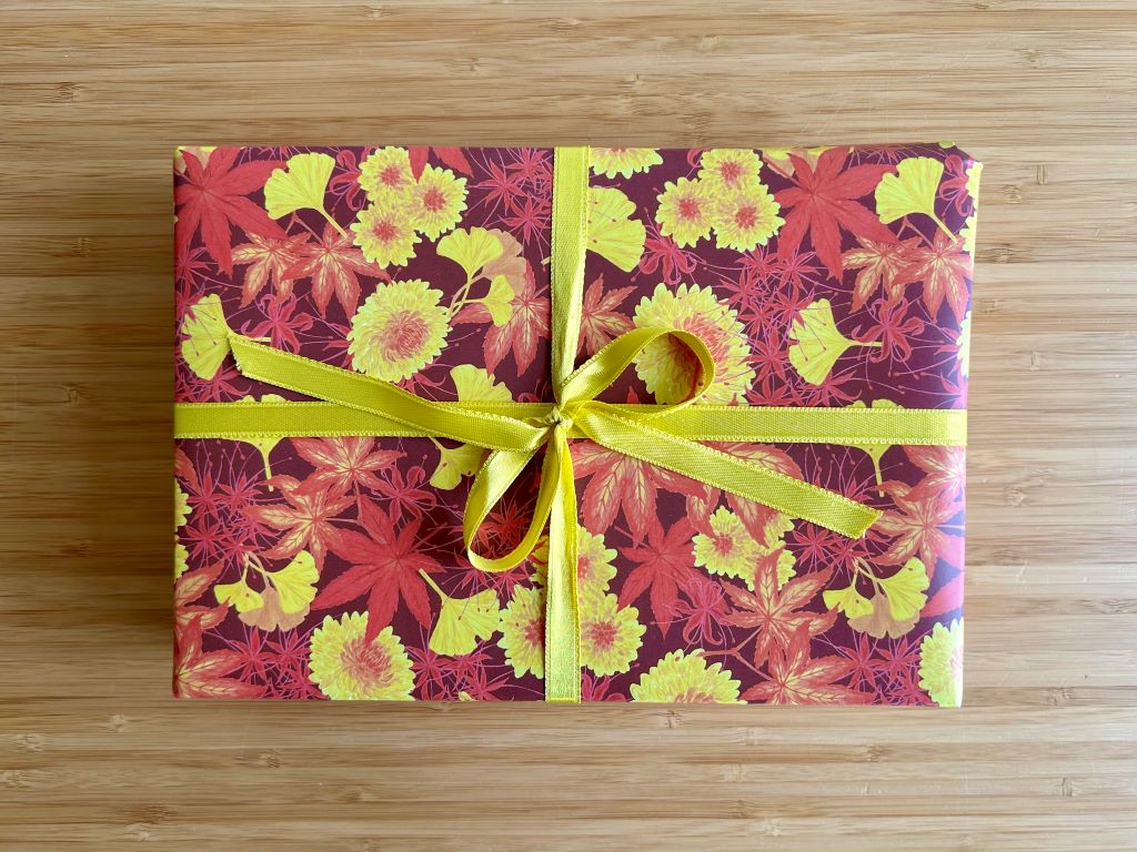 Wrapping paper "Autumn-colored park" 475 x 680 mm