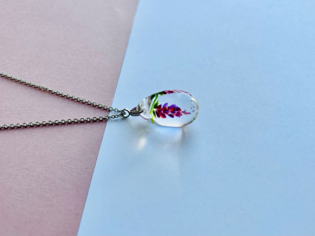 Glass Necklace "Wisteria"