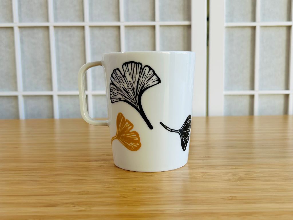 Tasse "Ginkgoblätter" mit Gold 250 ml