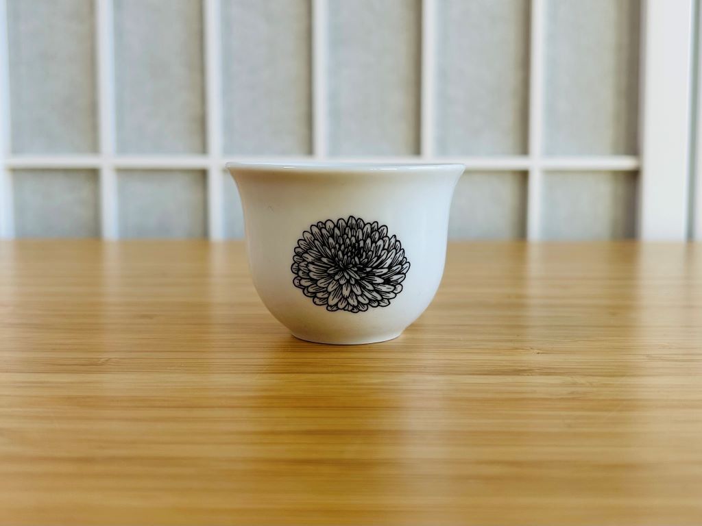 Sake- und Teetasse „Chrysantheme“ 50 ml