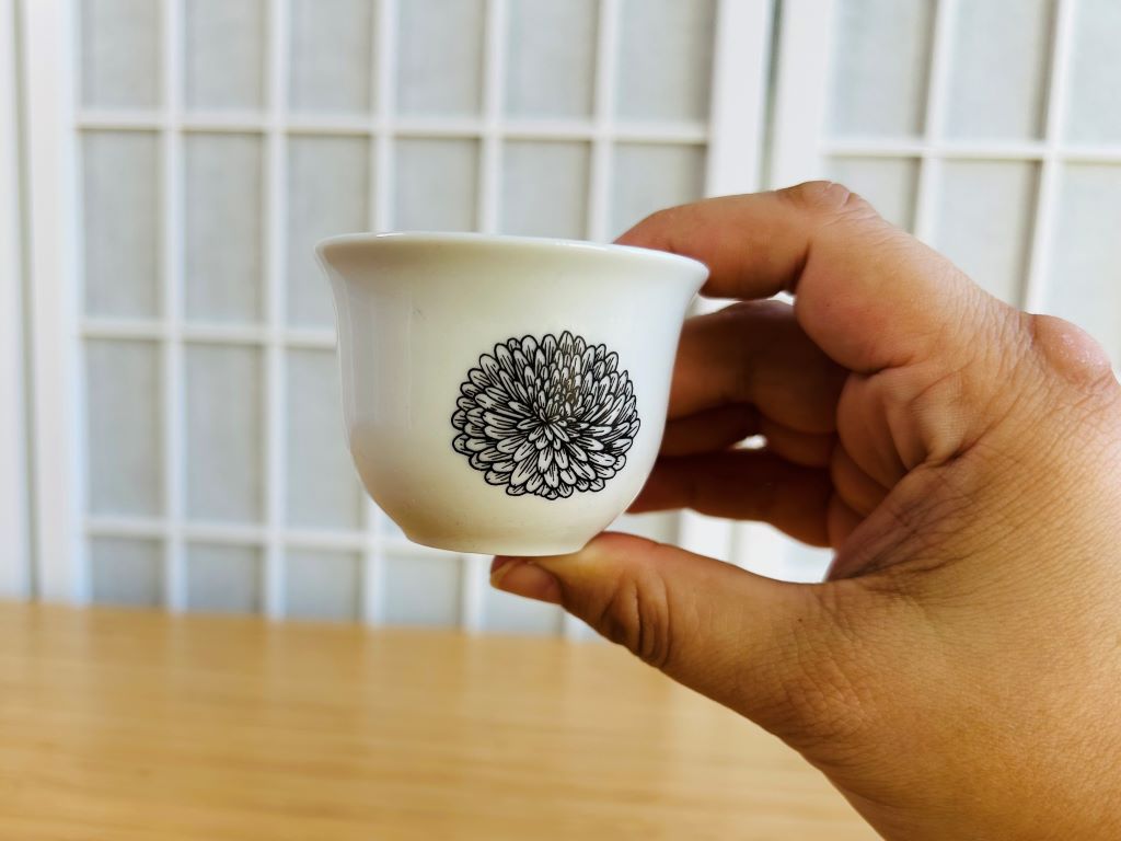 Sake- und Teetasse „Chrysantheme“ 50 ml