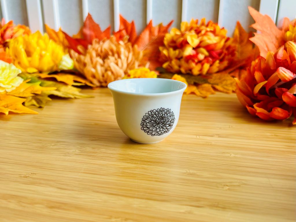 Sake- und Teetasse „Chrysantheme“ 50 ml
