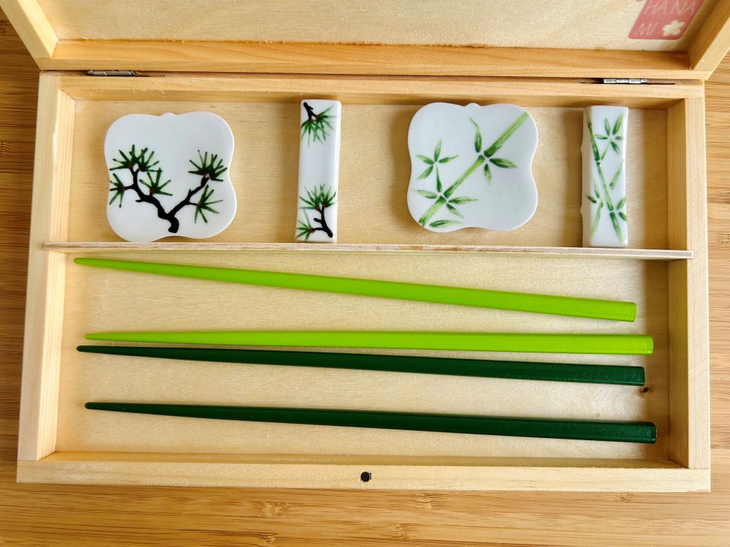 wooden box "Three Friends of Winter" for chopsticks and rests
