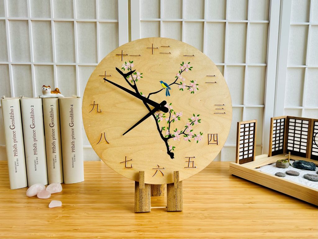 Luxusní dřevěné hodiny "Ptáček na sakuře" 29 cm