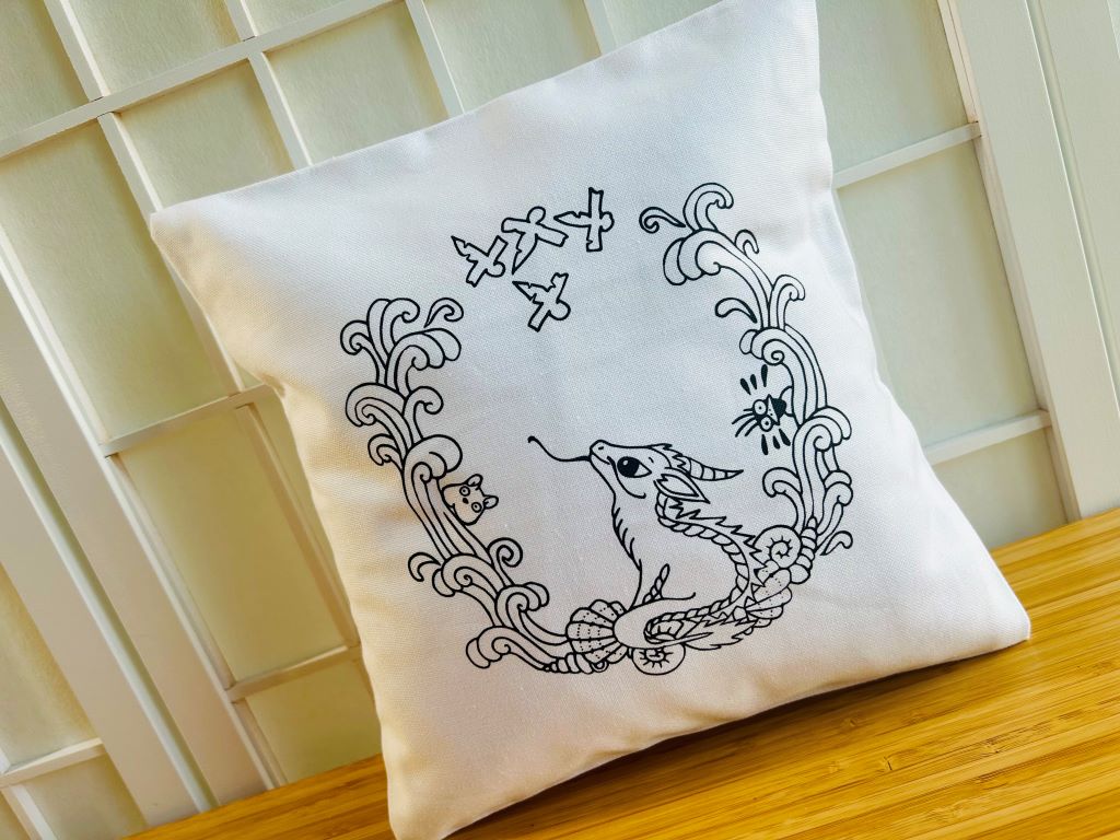 bílý polštář "ROZTOMILÁ ZVÍŘÁTKA" 25 x 25 cm různé motivy