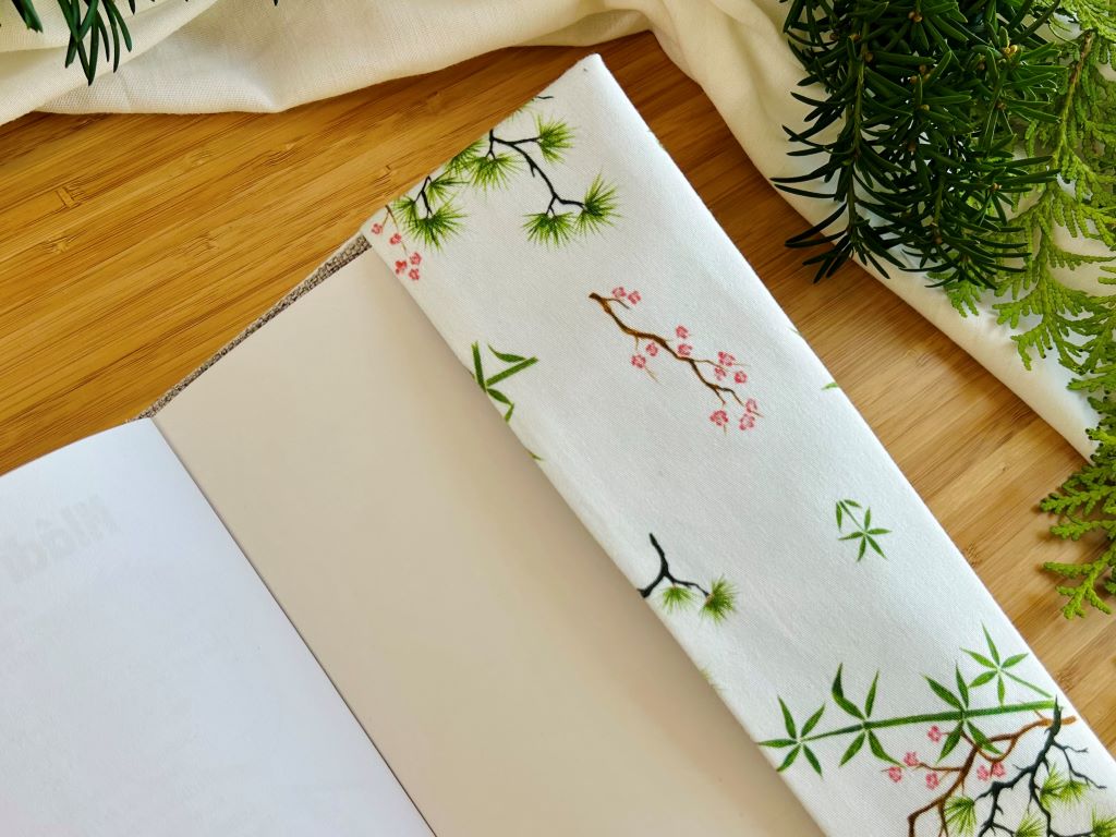 book cover for "Three Winter Friends" small