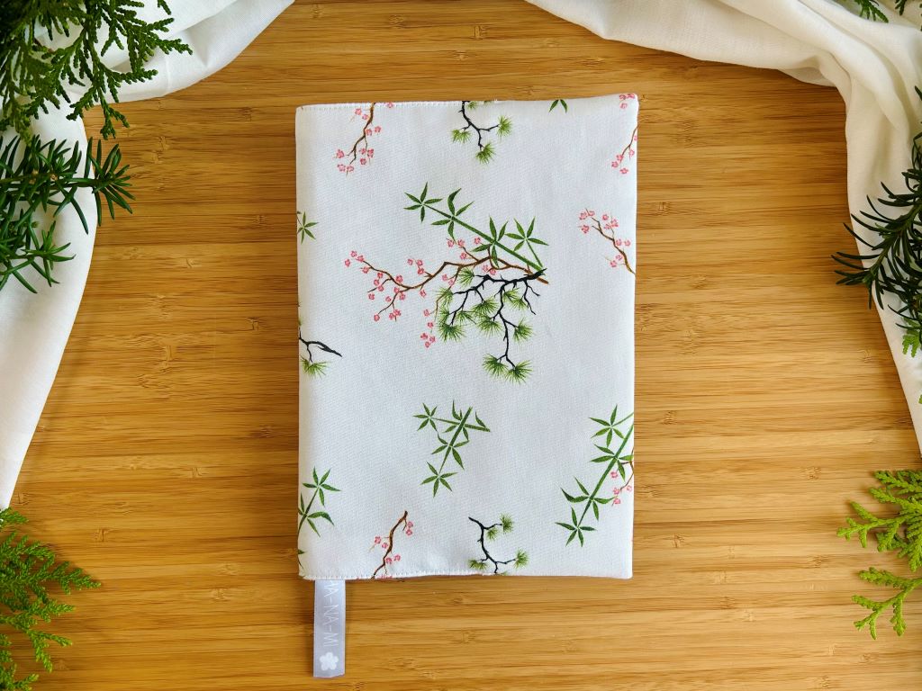 book cover for "Three Winter Friends" small
