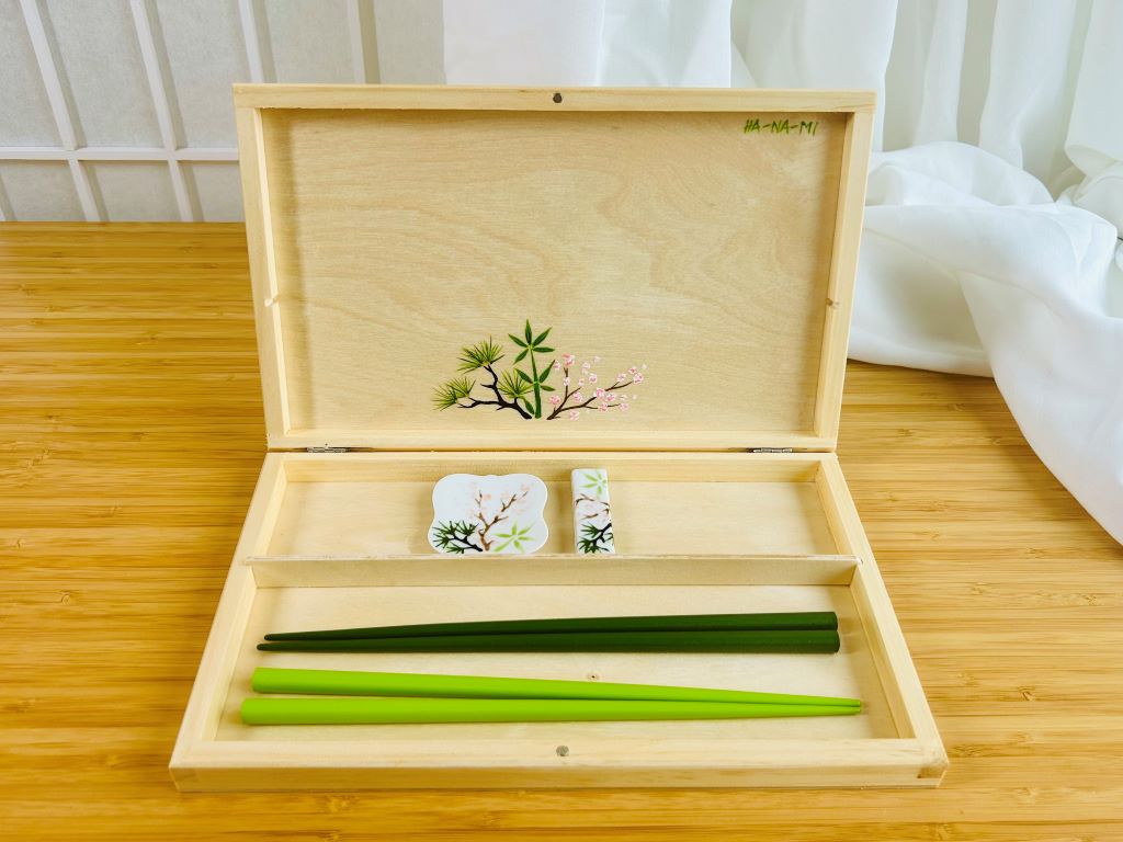 Gift set "Three Winter Friends" for chopsticks and rests