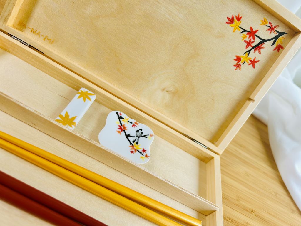 Geschenkset „Herbstabend“ für Essstäbchen und Stäbchenablagen