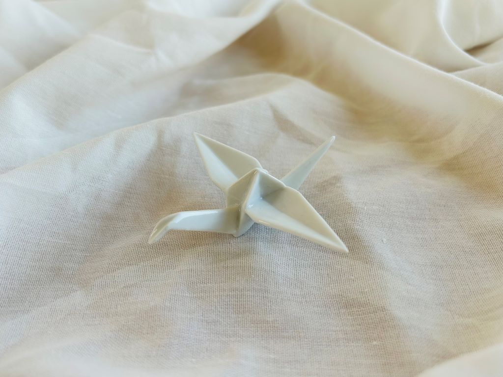 Porcelain origami crane "White" standing