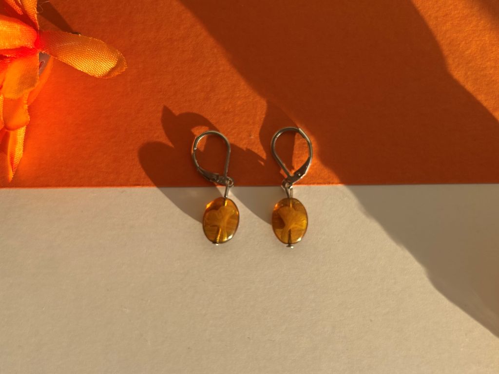 Kleine Glasohrringe „Ginkgoblätter“