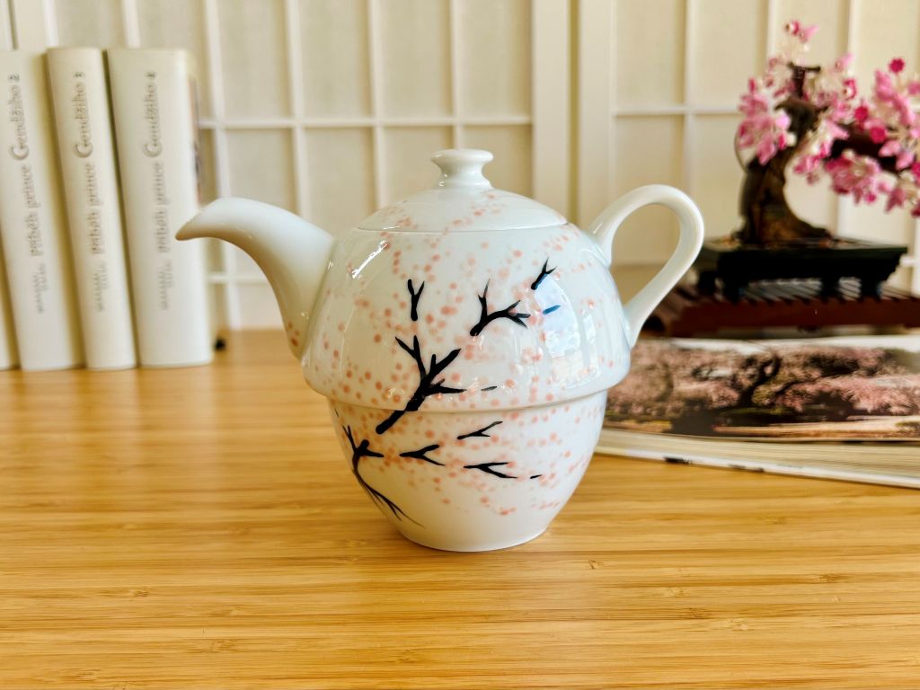 tea set "Morning Under the Cherry Tree"
