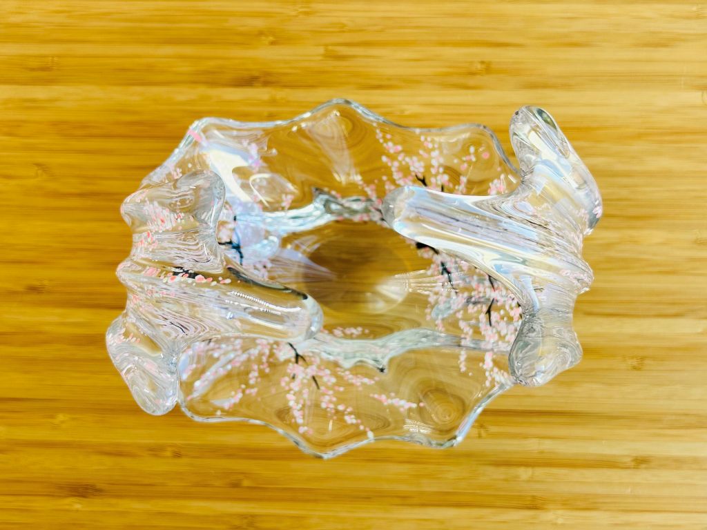 Vintage skleněný košík "Ráno pod sakurou" s letícím origami jeřábem